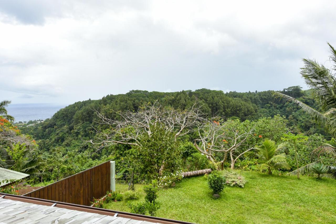 Omati Lodge Taravao Exterior photo